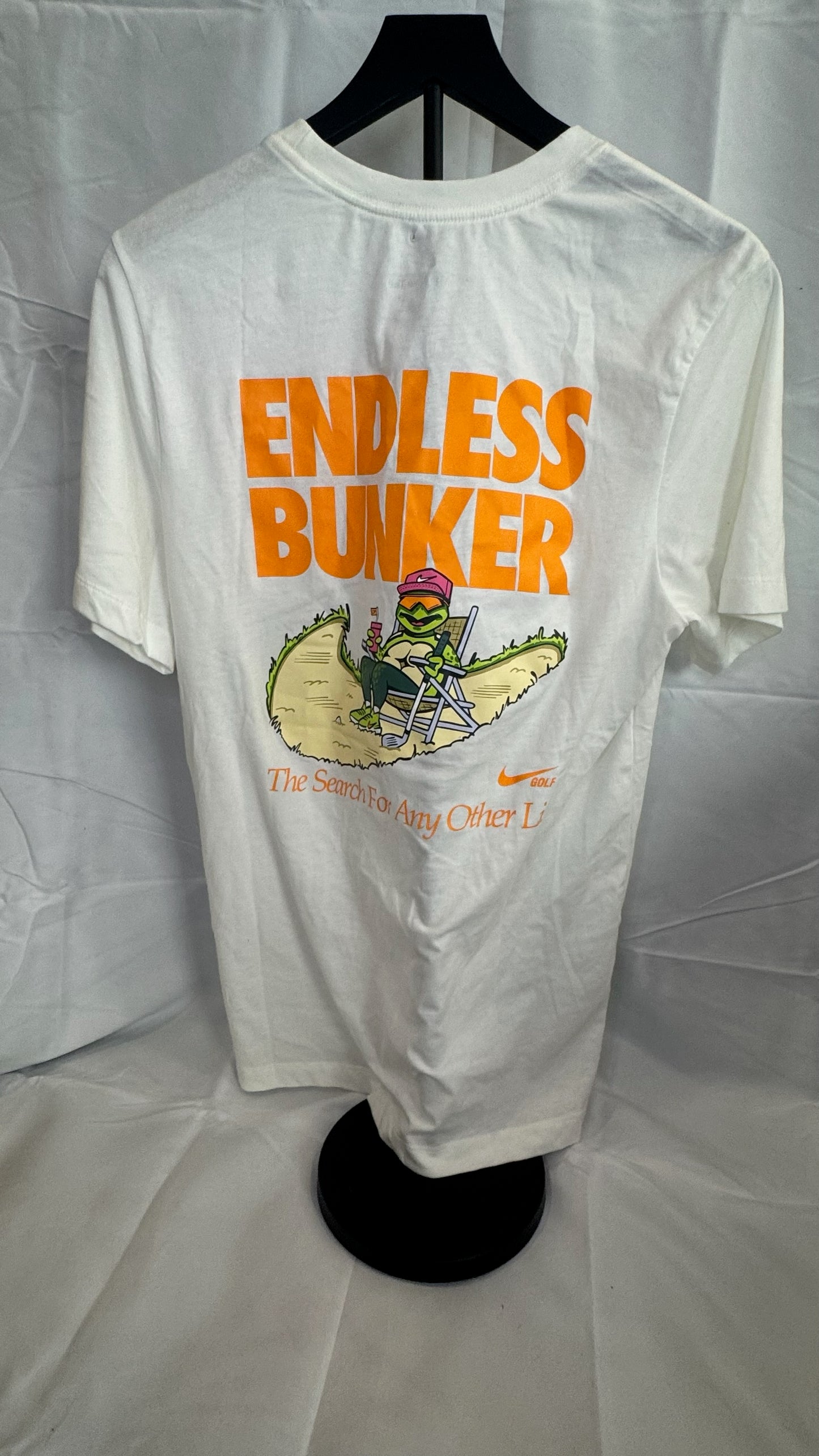 Playera Nike Blanca “Endless Bunker” Estilo Gráfico Unisex