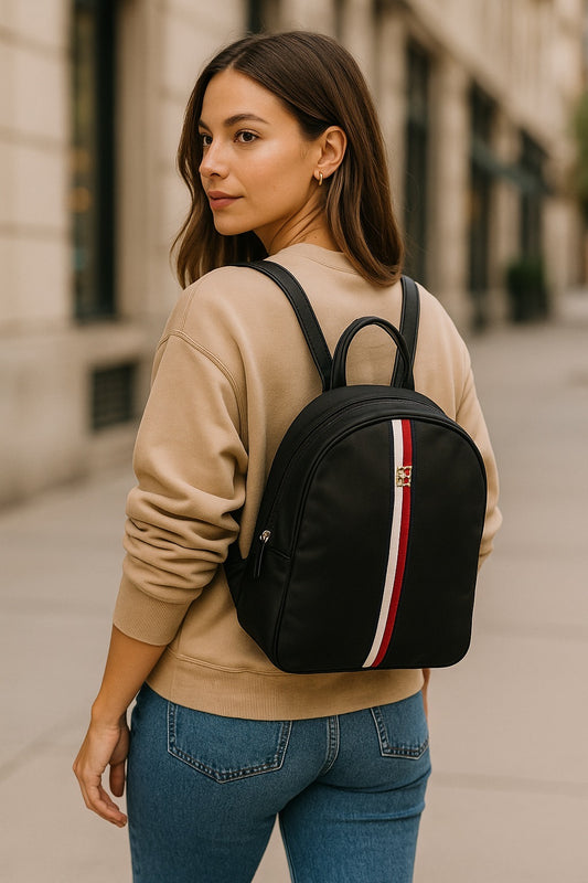 Mochila Tommy Hilfiger Urbana con Rayas Icónicas