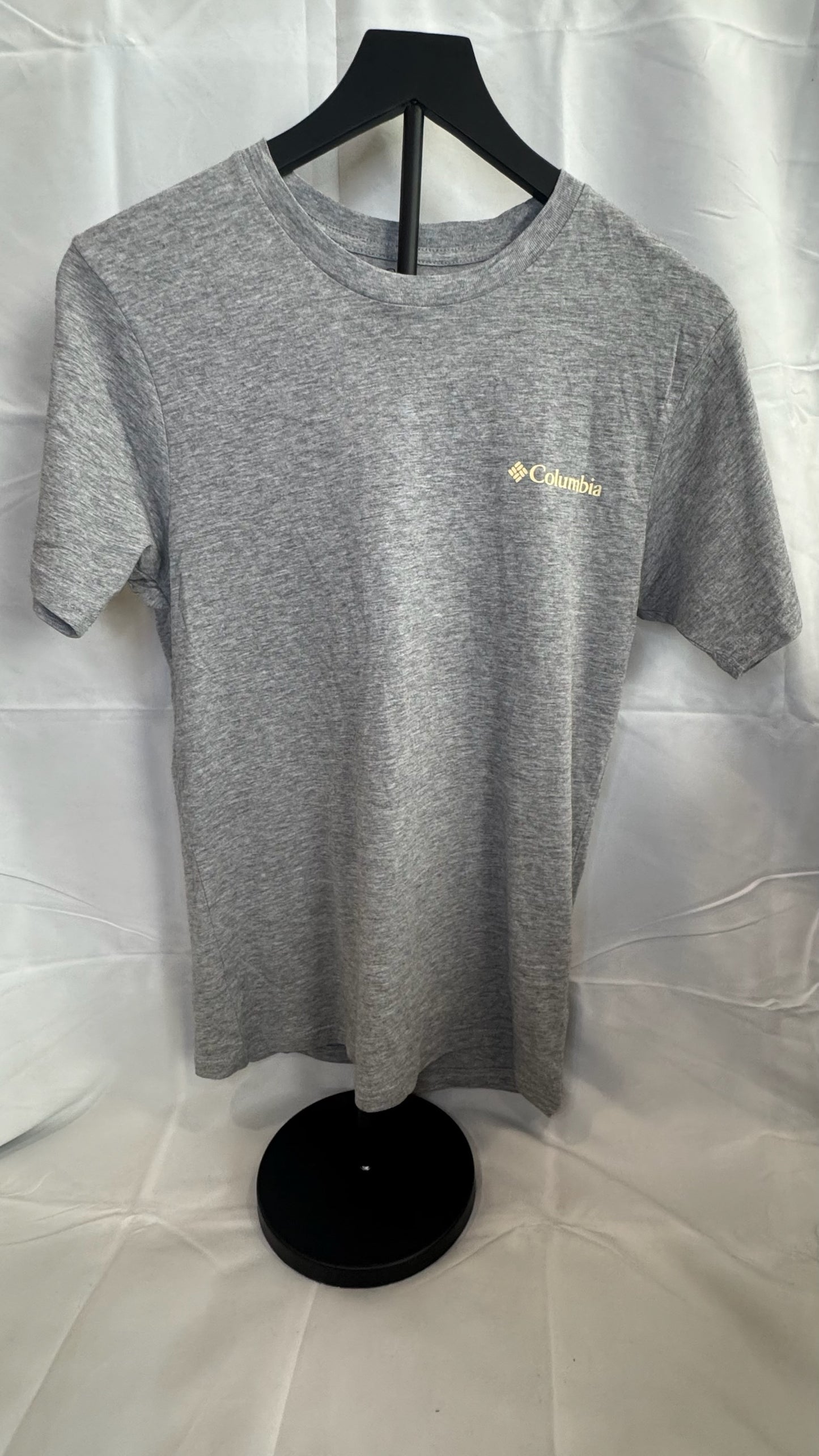 Playera Columbia “Just Another Mile or Two” – Gris